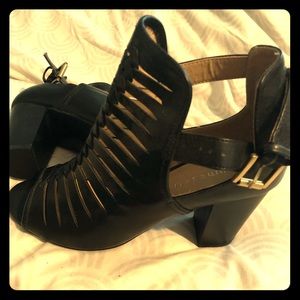 Black strap sandals
